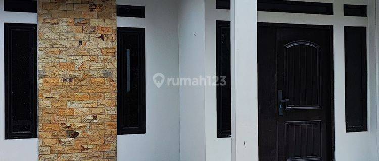 Rumah Dengan Legalitas Shm Siap Huni Model Klasik Modern  1