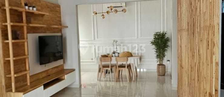 Rumah Full Furnished Dekat Akses Tol di Pinewood Banjar Wijaya 1