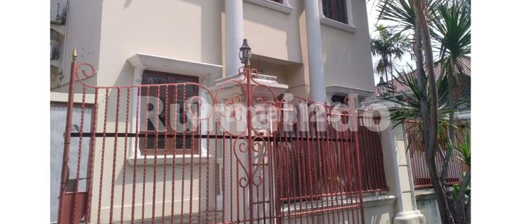 Disewakan Rumah Komplek Ada Kolam Renang di Gudang Peluru Tebet  1