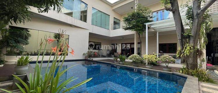 Rumah di Kemang Utara Jakarta Selatan  1