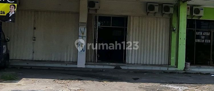 Attached Shophouse on Siliwangi Street, Cirebon 1