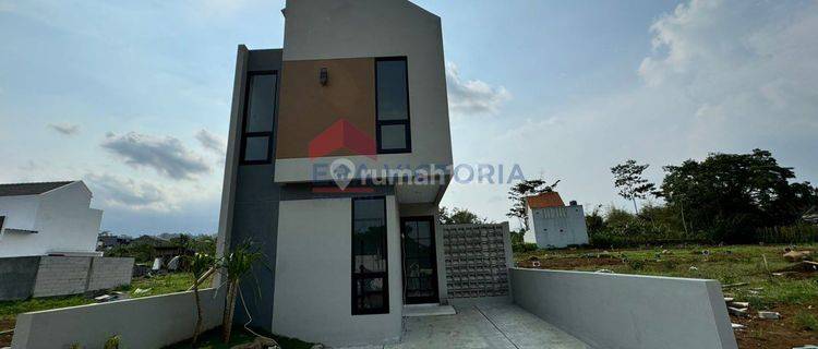 Dijual Rumah Dengan Bangunan Modern Scandinavian Japandi Untuk Hunian Nyaman Keluarga Lokasi Strategis Dekat Cybermall, Malang City Point, Unmer & Supermarket. Fasilitas Lengkap Terdiri Dari Masjid, Security System, Wifi, Green Environment 

tipe Sky Haze 1