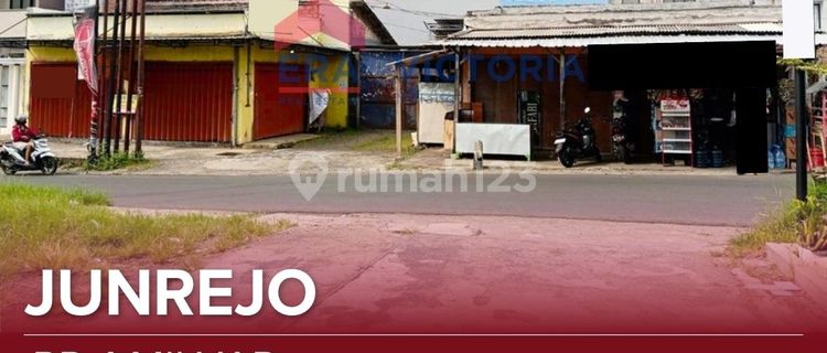 House, Shop House, Land Location by the Main Road Near Umm Campus, Sengkaling Tourism, Surrounded by Residential Areas, Cafes, Mountain View, Former Building Supply Store can be Continued with Stone Grinding Machine 1