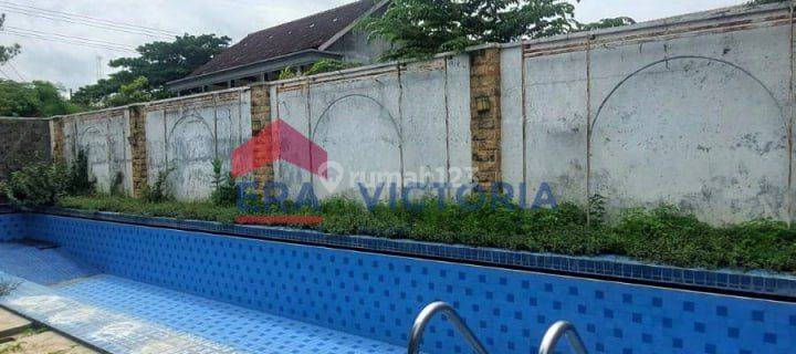 Disewakan Rumah Terletak Di Mayor Bismo Kota Kediri, Full Furnished, Bisa Digunakan Sebagai Perkantoran, Akses Jalan Raya 1