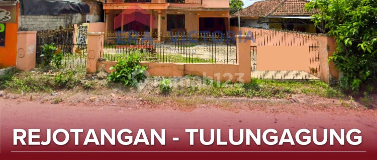 House by the Provincial Road, Large Land Near Rejotangan Market, SMKN 1 Rejotangan Tulungagung, Gas Station. Suitable for Residence, Business, or Commerce. 1