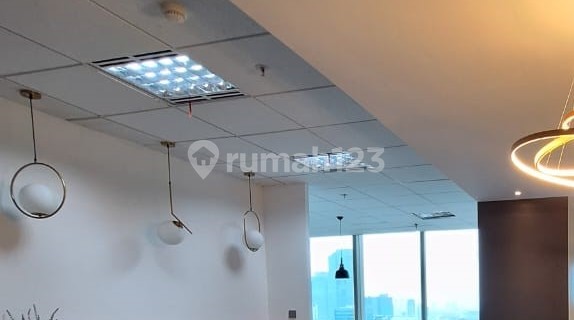 Kantor Unit Furnished 4 Pax di Lippo Thamrin Dekat MRT 1