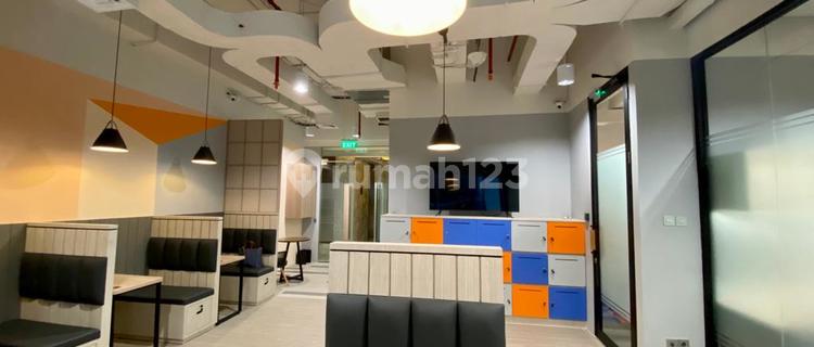 Sewa Kantor Unit Furnish 4 Pax di Treasury Tower SCBD Dekat Mall 1