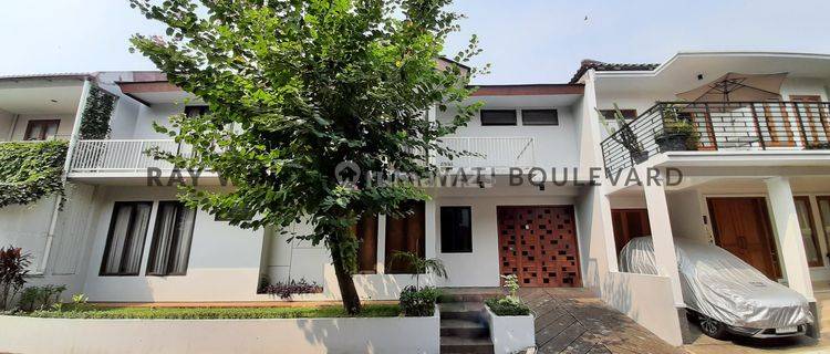 Rumah siap huni lokasi strategis dekat Stasiun MRT 1