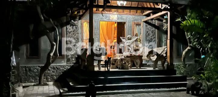 RUMAH KLASIK 3 KAMAR TIDUR KEROBOKAN 1