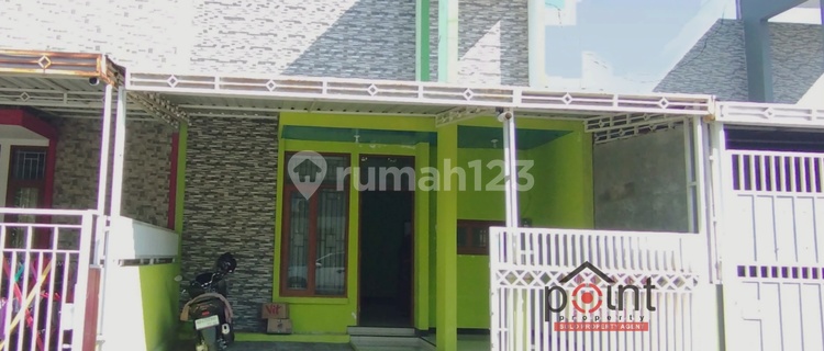 House For Rent Near UNS and Moewardi Hospital, Onegate Cluster, Wide Access 1