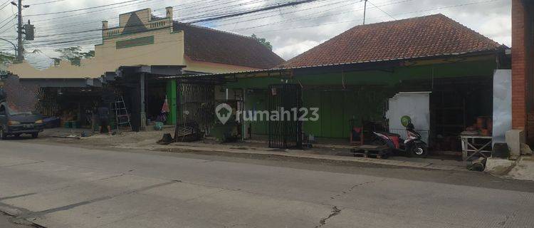 Rumah Untuk Usaha Pinggir Jalan Utama Dekat Embarkasi Donohudan 1