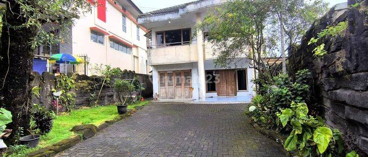 Rumah Villa Tawangmangu Pinggir Jalan Raya 1