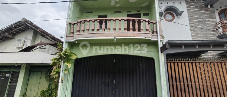 Affordable 2-Story Shophouse in Campus, Mall, and Hospital Area 1
