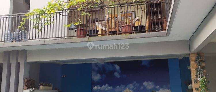 Rumah 3 Lantai Ada Kolam Renang di Griya Loka Bsd City 1