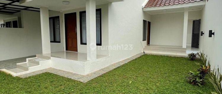 Dijual Rumah Bagus Cocok Untuk Keluarga di Graha Raya  1