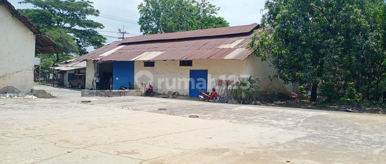 Tersedia Gudang Parkir Luas Dan Akses Jalan Mudah di Pasuruan 1