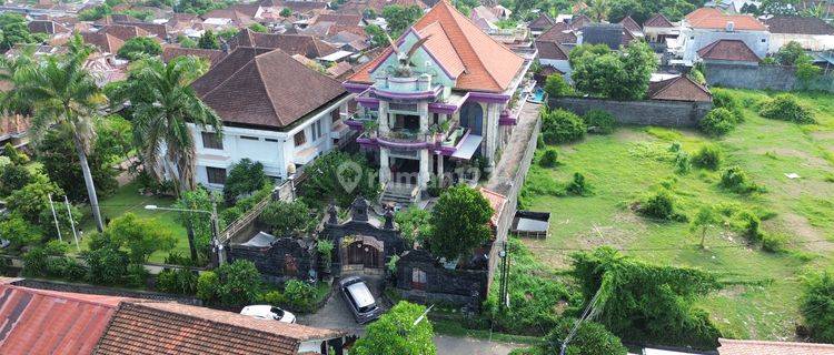 Rumah Mewah Iconic di Jantung Kota Singaraja 1