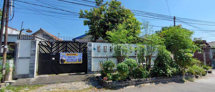 Rumah Jl. Pandean Lamper Tengah Kota Seberang Sekolah, Peterongan 1