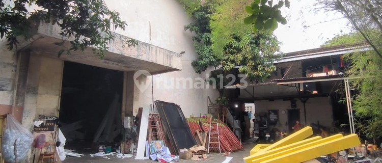 Gudang Strategis Siap Pakai Cocok Untuk Usaha di Jl Puspowarno 1