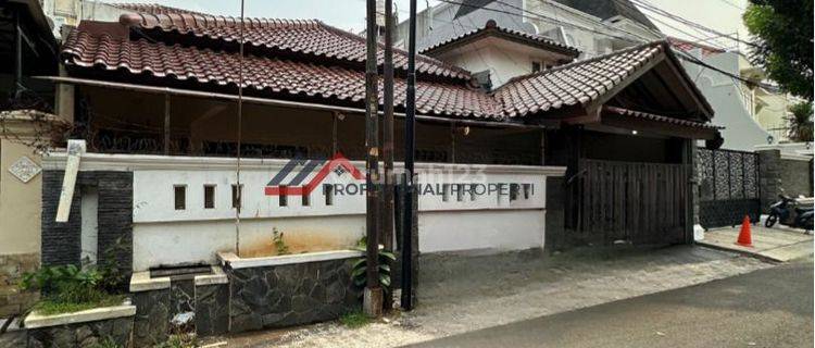 Tebet Barat - Rumah Bagus Siap Huni Lokasi Strategis di Tebet 1