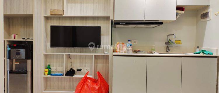 Disewakan Apartemen Furnished Gold Coast Studio Siap Huni 1