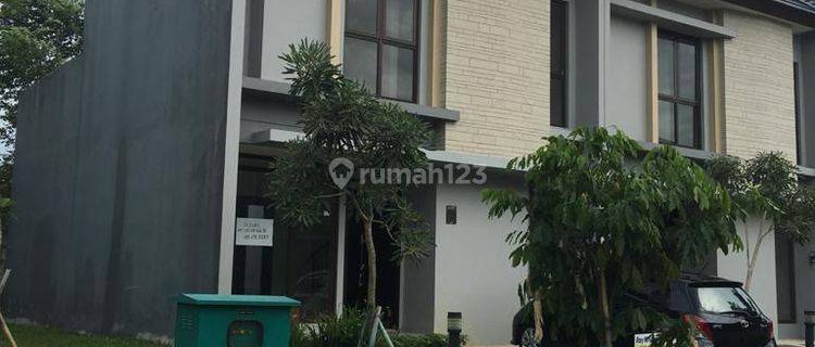 RUMAH EMINENT CLUSTER PRECIA HOEK 1