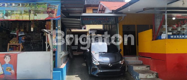 RUMAH 2 LANTAI  COCOK UNTUK BISNIS  DI JALAN PROTOKOL JEND SUDIRMAN 1