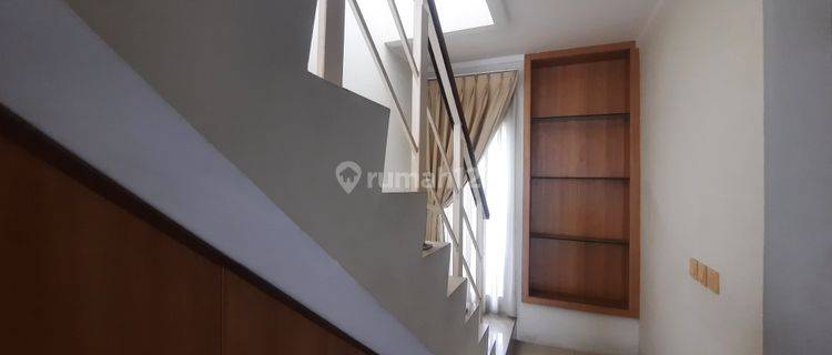 Dijual Rumah 2 Lantai Siap Huni Bagus di Premier Riviera, Jakarta Timur 1