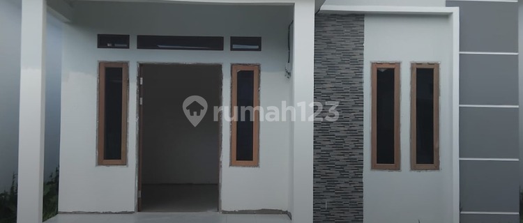 New House Ready to Occupy Near Market and Culinary Spots Siantan Ptk 1