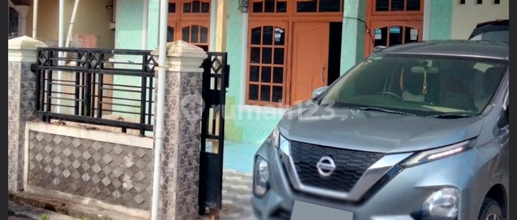 Ready-to-Occupy House on Jl Purnama - Pontianak City Center 1