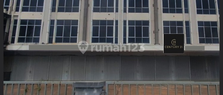 6 Units of 4-Storey Shop Houses, Arteri Supadio Street, Kubu Raya, Former Showroom 1