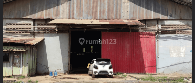 Gudang Siap Pakai di Mempawaah 1