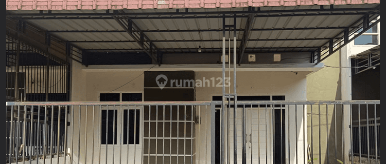 Rumah 2 Tingkat di Jalan Karya Baru 1