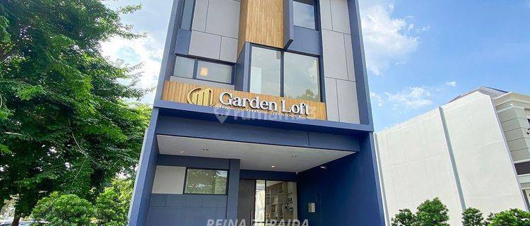 Rumah 3 Lantai di Garden Loft, Bekasi 1