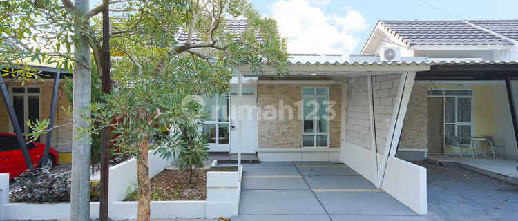 House 10 minutes to Metropolitan Cibubur Mall, SHM, Assisted with KPR J-17593 1