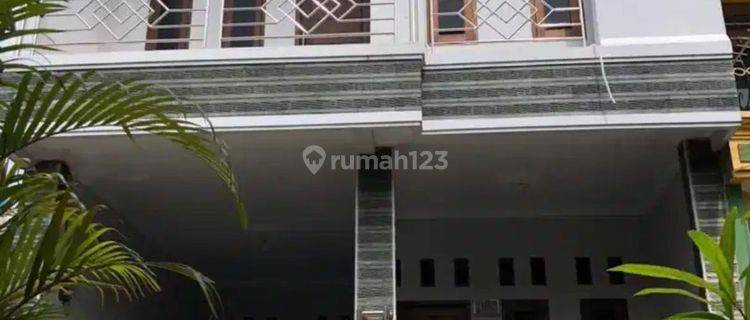 Rumah Modern Siap Renov 2 Lantai Dekat RS Anna Medika Siap Renov J-25574 1