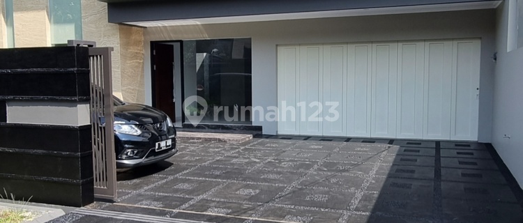 MINIMALIST MODERN HOUSE BATUNUNGGAL INDAH 1