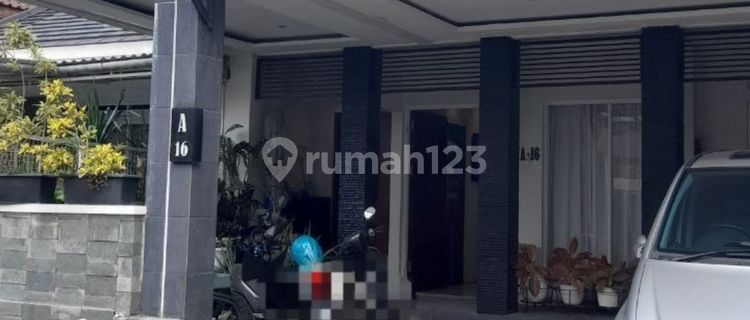Rumah Minimalis Modern Strategis Bandung 1