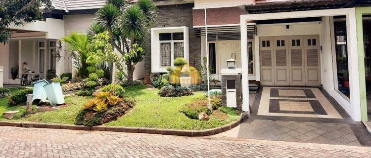  Rumah Bagus 2 Lantai di Graha Estetika, Banyumanik 1