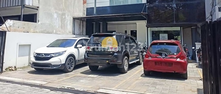 Office / Business Space at Dr. Wahidin Raya Street. Business Center. NJOP Price 1