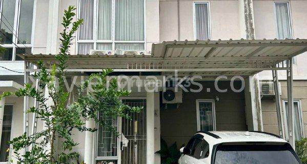 Rumah 2 Lantai di Pusat Gading Serpong 1