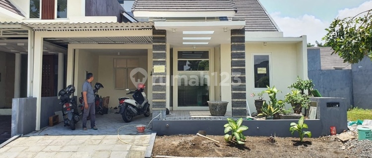 Sewa rumah murah di citraland cluster sommerset semi furnish 1