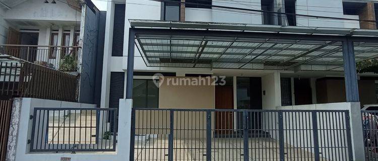 Rumah Baru 2 Lantai Berada di Pusat Kota di Pasirluyu 1