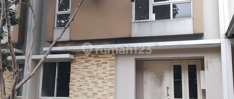 For Sale Nice 2-Story South-Facing House in Scientia 1