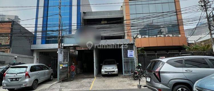 Ruko 2 lantai jl Bendung hilir Raya, dekat  perkantoran Sudirman  1