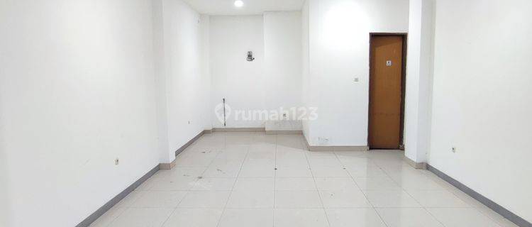 JARANG ADA!!  Ruang Usaha strategis di Pusat Arcamanik. 1