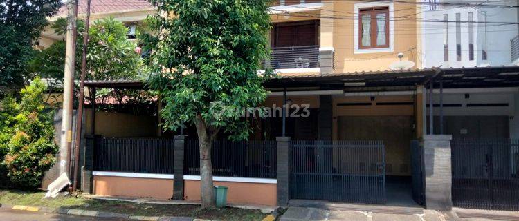 Rumah 2 Lantai SHM Furnished Siap Huni di Batununggal 1