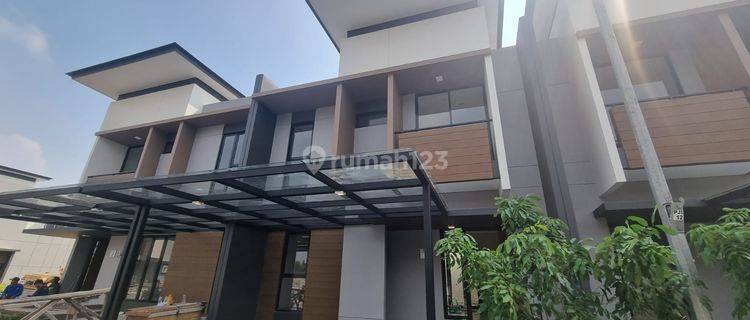 di Sewakan Rumah Daerah Sumarecon Bekasi Mulberry Cluster 1