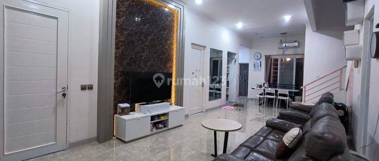 Rumah 2 Lantai Semi Furnished di Phg Cluster Topaz, Tangerang 1