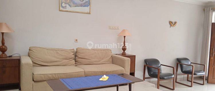 Rumah Modern Terawat Komplek Elite Di Dago 1